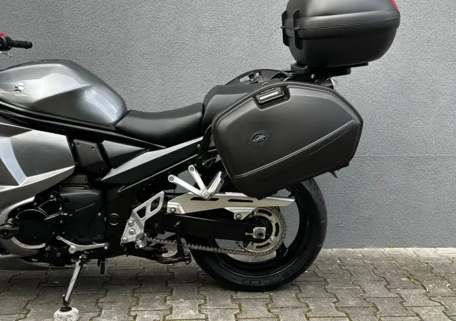 SUZUKI GSX-F - Katana 