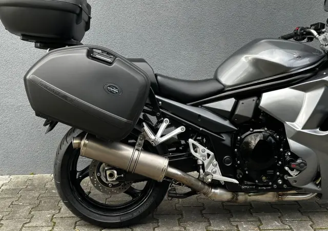 SUZUKI GSX-F - Katana 