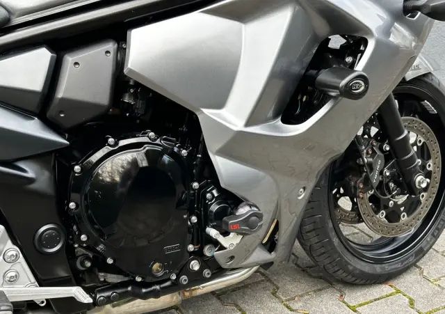 SUZUKI GSX-F - Katana 