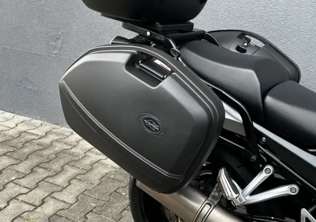 SUZUKI GSX-F - Katana 