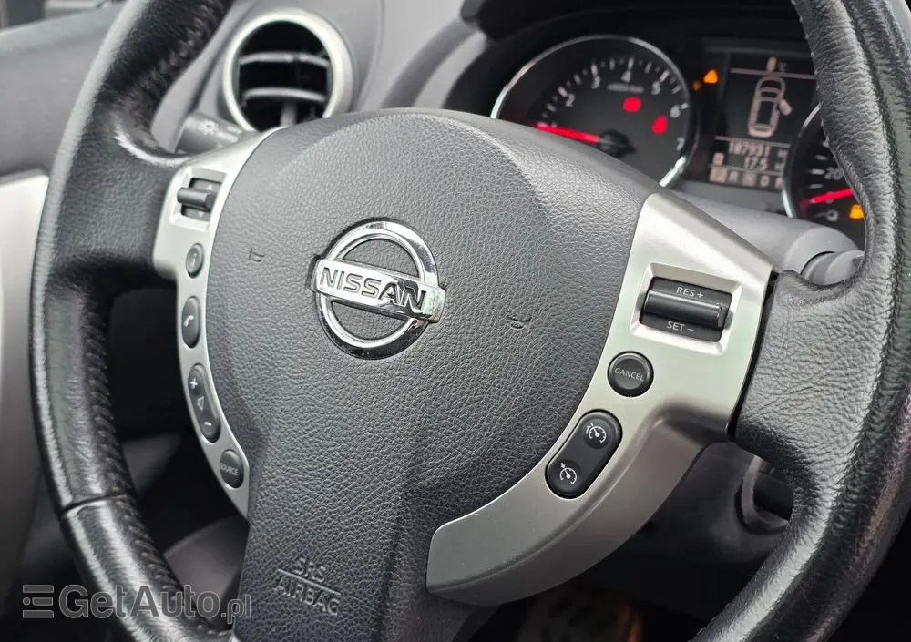 NISSAN Qashqai 2.0 Acenta Pack CVT