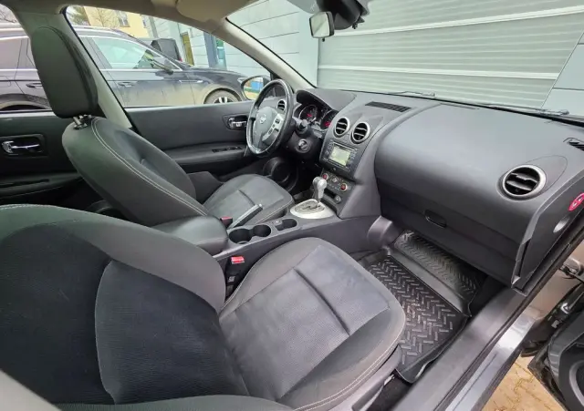 NISSAN Qashqai 2.0 Acenta Pack CVT