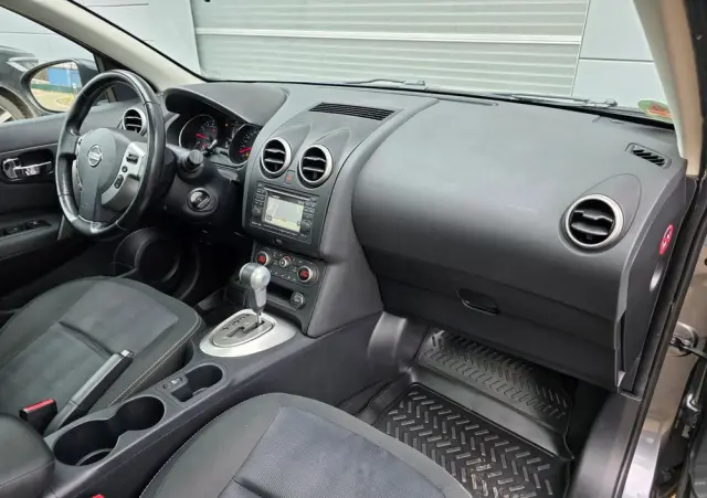 NISSAN Qashqai 2.0 Acenta Pack CVT