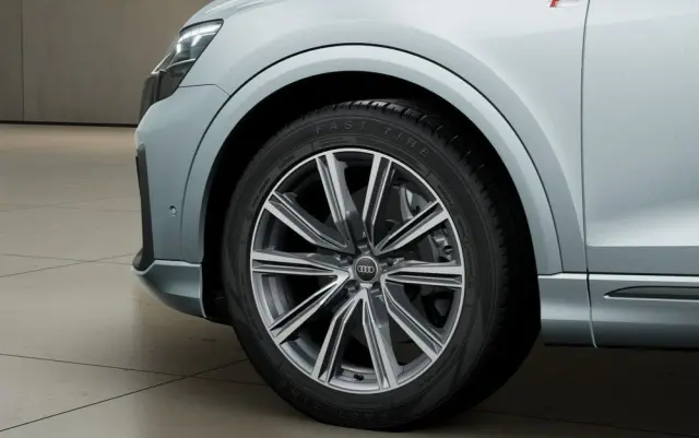 AUDI Q8 50 TDI quattro tiptronic