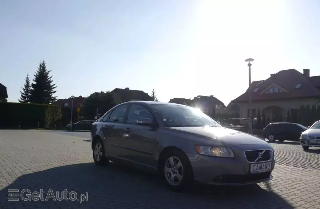 VOLVO S40 