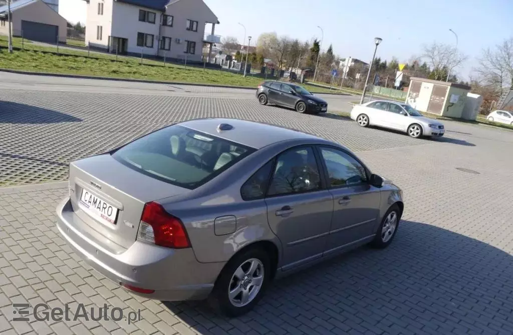 VOLVO S40 