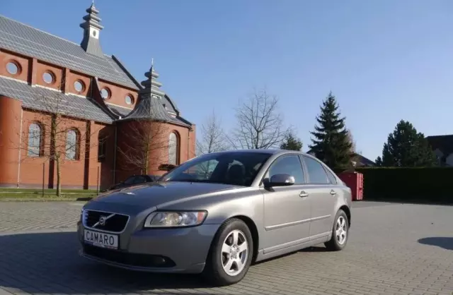 VOLVO S40 