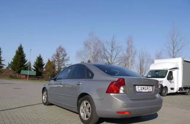 VOLVO S40 