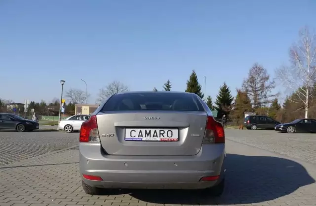 VOLVO S40 