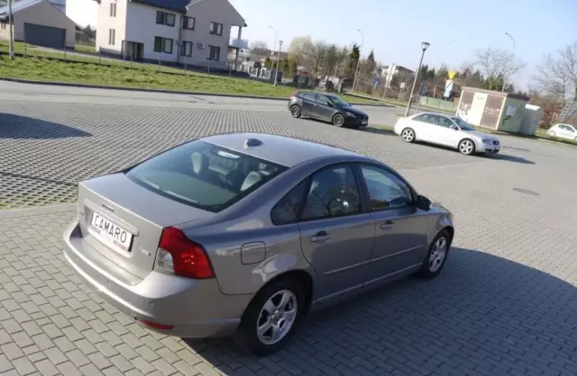 VOLVO S40 