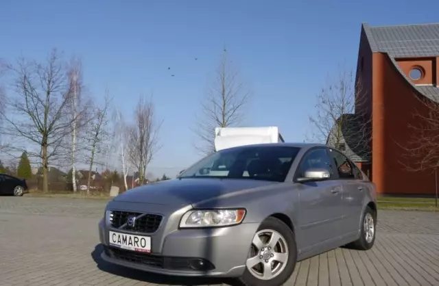VOLVO S40 