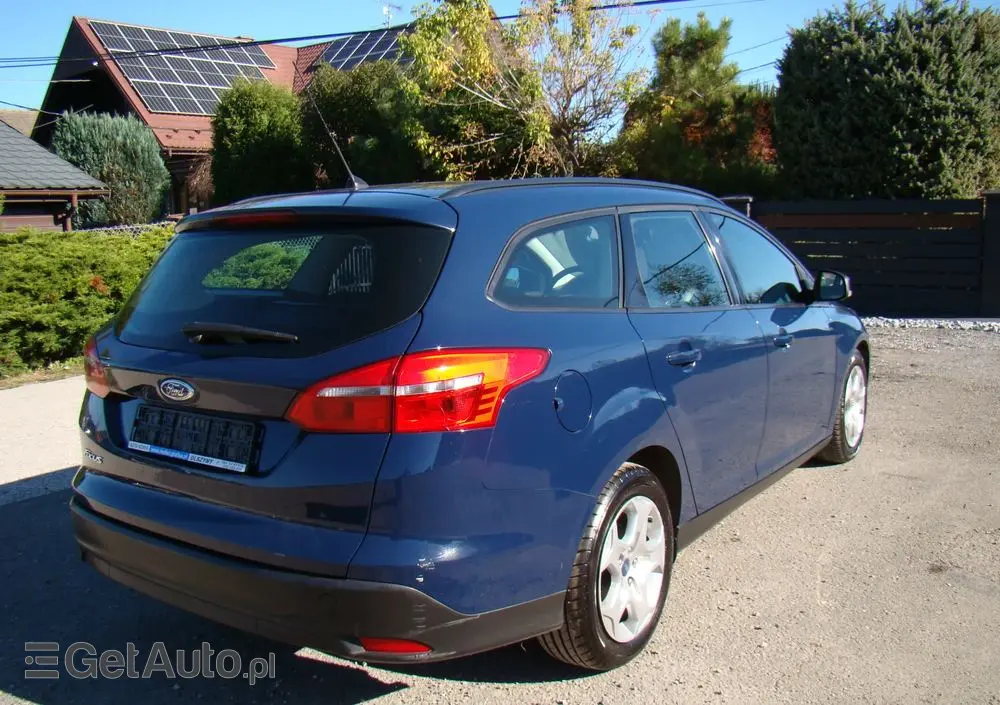 FORD Focus Turnier 1.5 TDCi DPF Start-Stopp-System Business