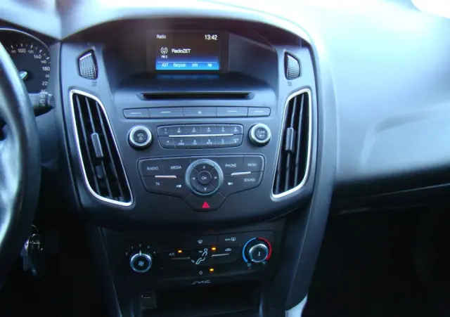 FORD Focus Turnier 1.5 TDCi DPF Start-Stopp-System Business