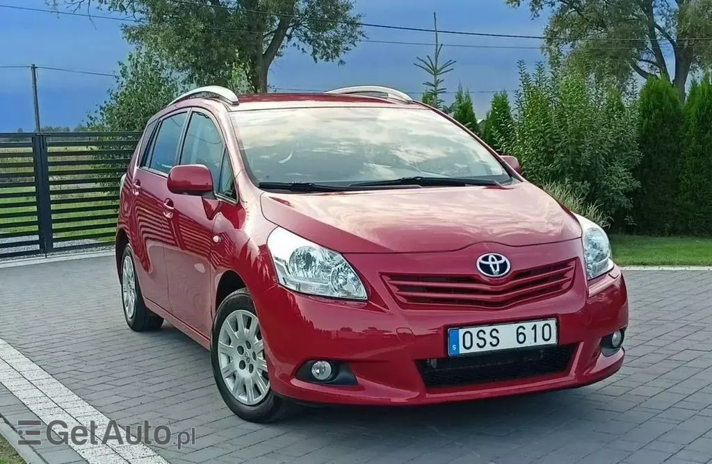 TOYOTA Verso 