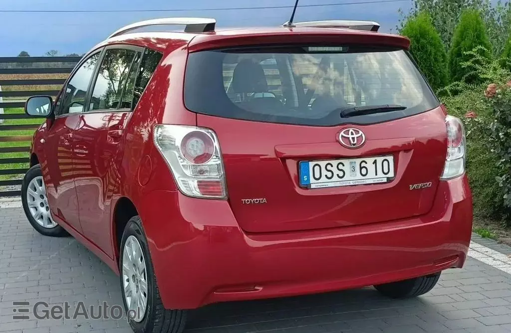 TOYOTA Verso 