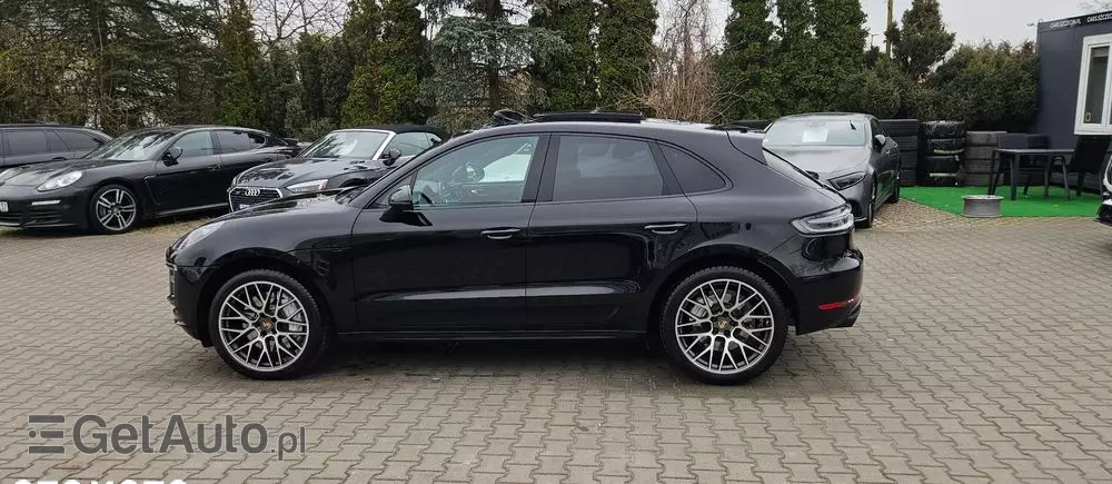 PORSCHE Macan Turbo