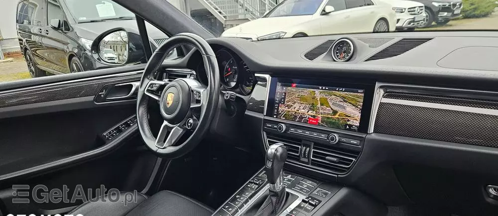 PORSCHE Macan Turbo