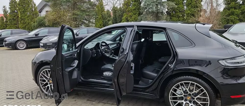 PORSCHE Macan Turbo