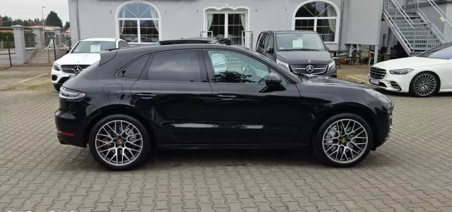PORSCHE Macan Turbo