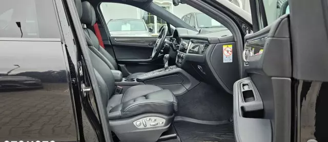 PORSCHE Macan Turbo