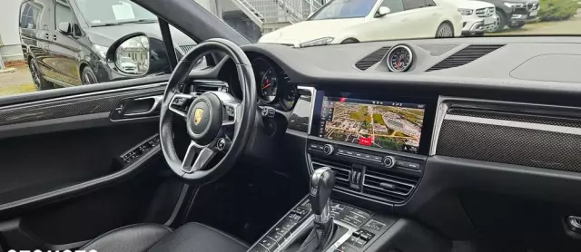PORSCHE Macan Turbo