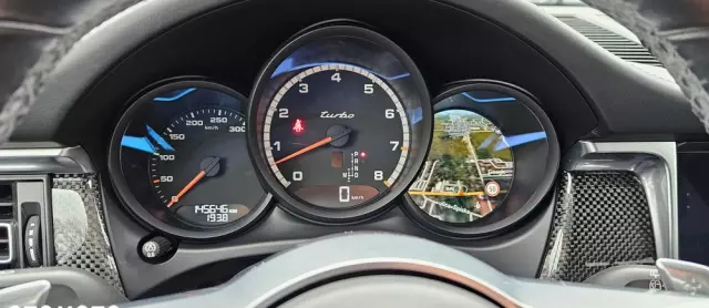 PORSCHE Macan Turbo