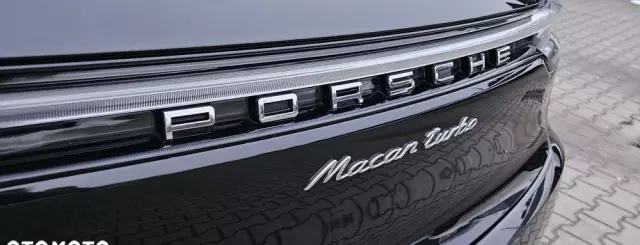 PORSCHE Macan Turbo