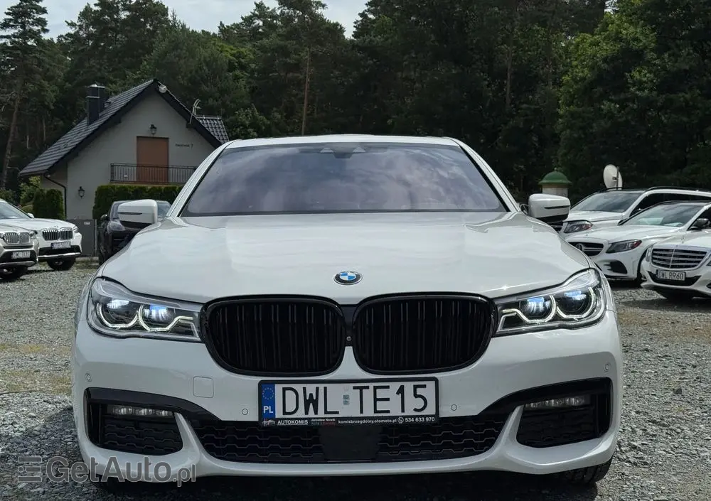 BMW Seria 7 750i xDrive