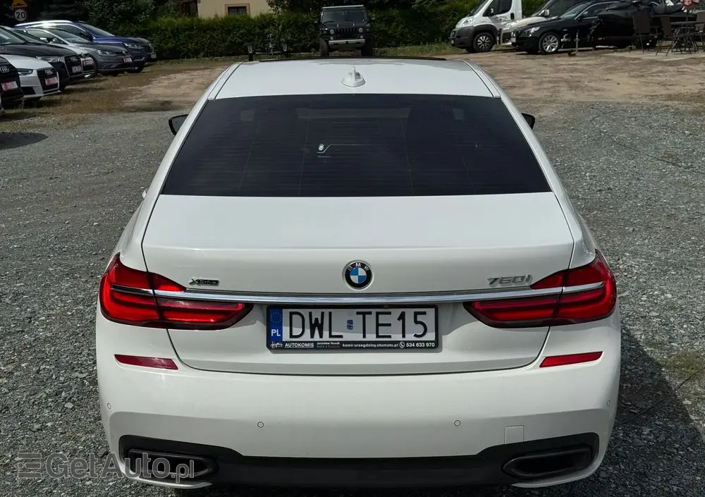 BMW Seria 7 750i xDrive