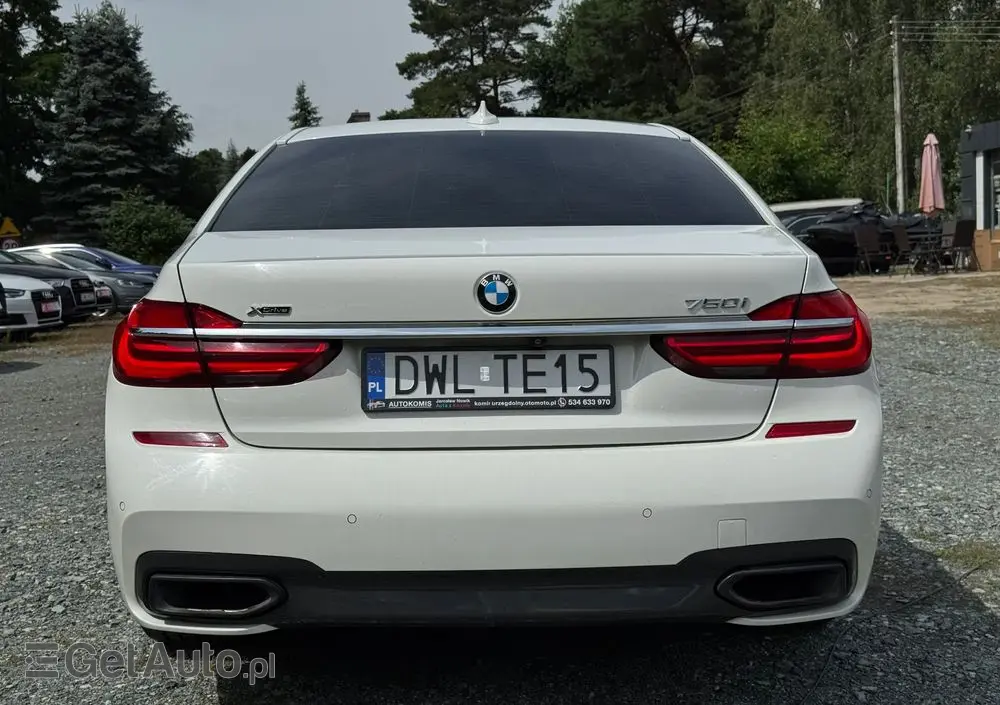 BMW Seria 7 750i xDrive