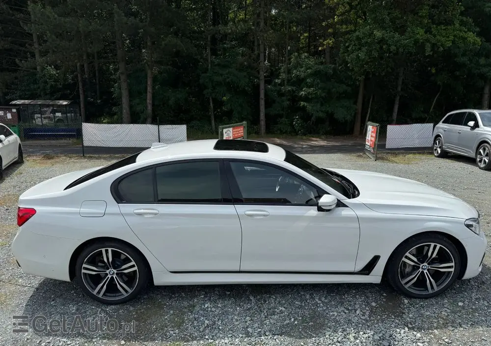BMW Seria 7 750i xDrive