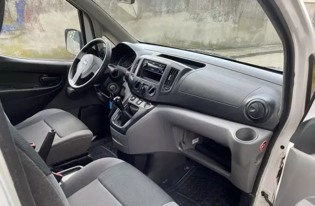 NISSAN NV200 