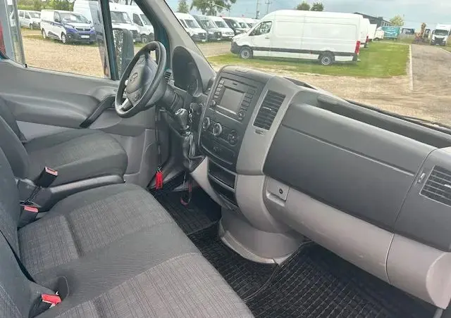 MERCEDES-BENZ Sprinter 516 