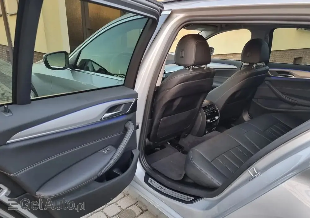 BMW Seria 5 530d Luxury Line