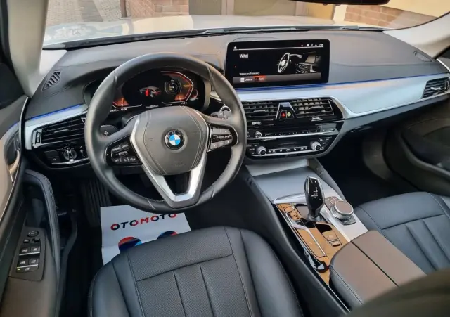 BMW Seria 5 530d Luxury Line
