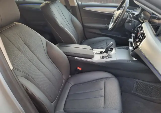 BMW Seria 5 530d Luxury Line