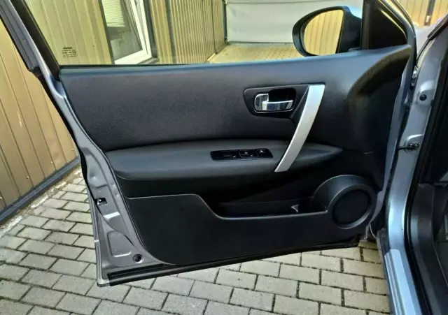 NISSAN Qashqai+2 1.6 Acenta