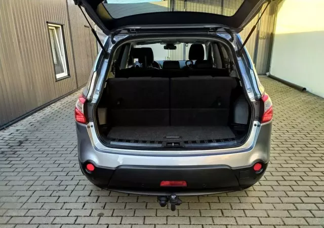 NISSAN Qashqai+2 1.6 Acenta