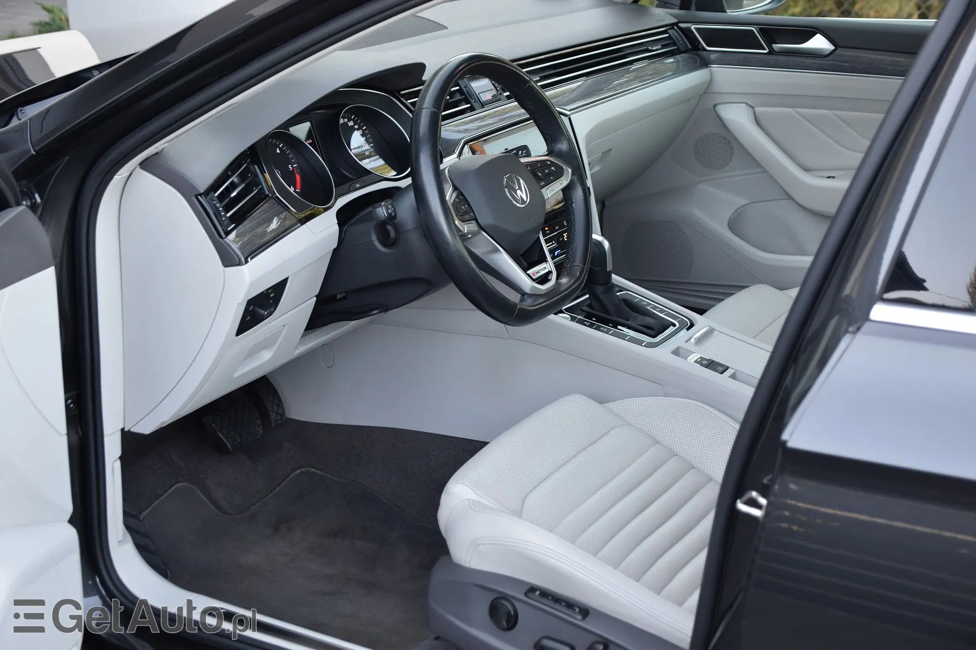 VOLKSWAGEN Passat Elegance 4MOTION DSG