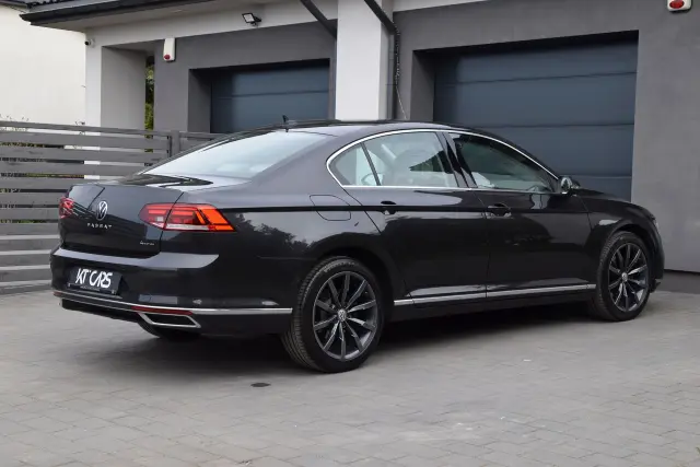 VOLKSWAGEN Passat Elegance 4MOTION DSG