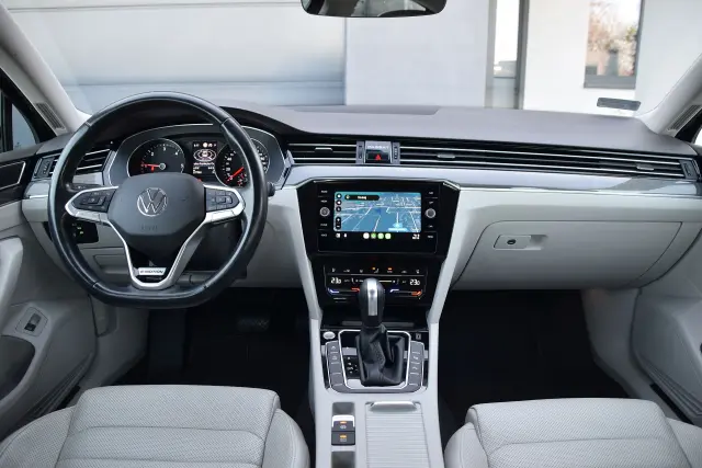 VOLKSWAGEN Passat Elegance 4MOTION DSG