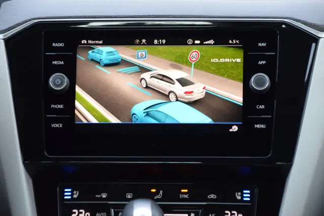 VOLKSWAGEN Passat Elegance 4MOTION DSG