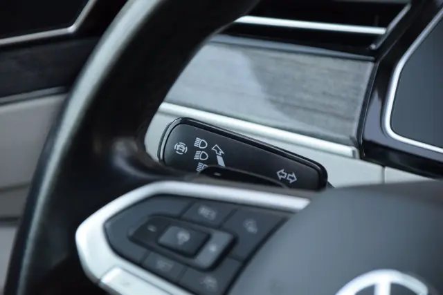 VOLKSWAGEN Passat Elegance 4MOTION DSG