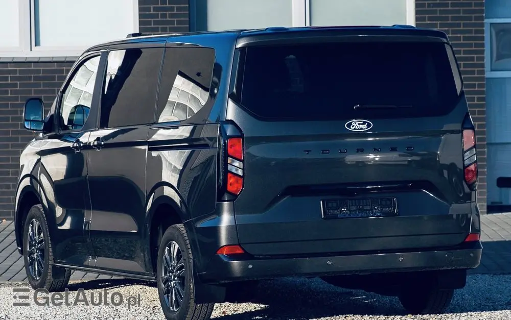 FORD Tourneo Custom 