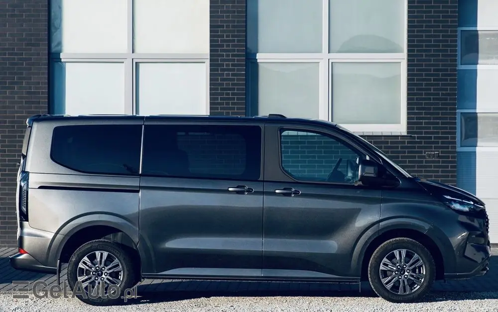 FORD Tourneo Custom 