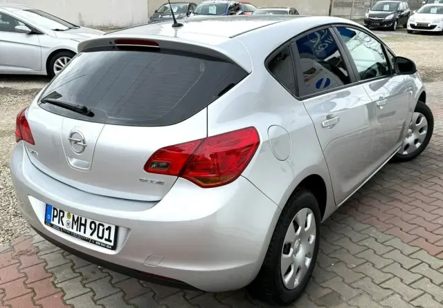 OPEL Astra 1.4 Selection
