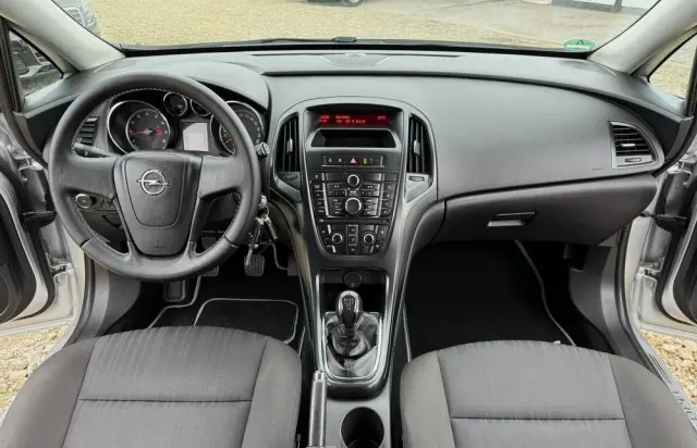 OPEL Astra 1.4 Selection