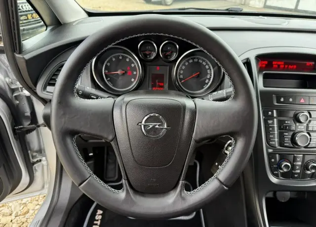 OPEL Astra 1.4 Selection