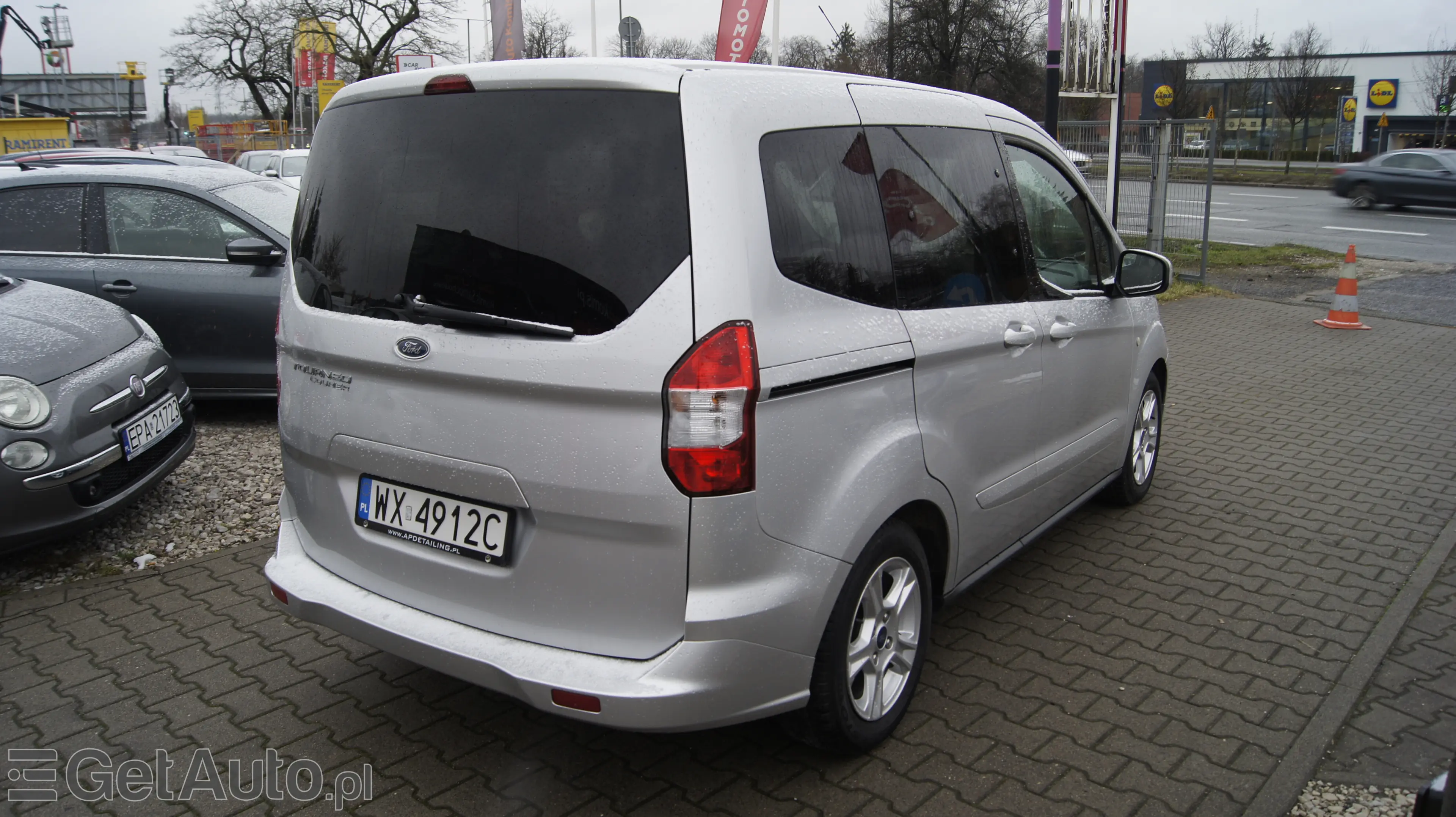 FORD Tourneo Courier 