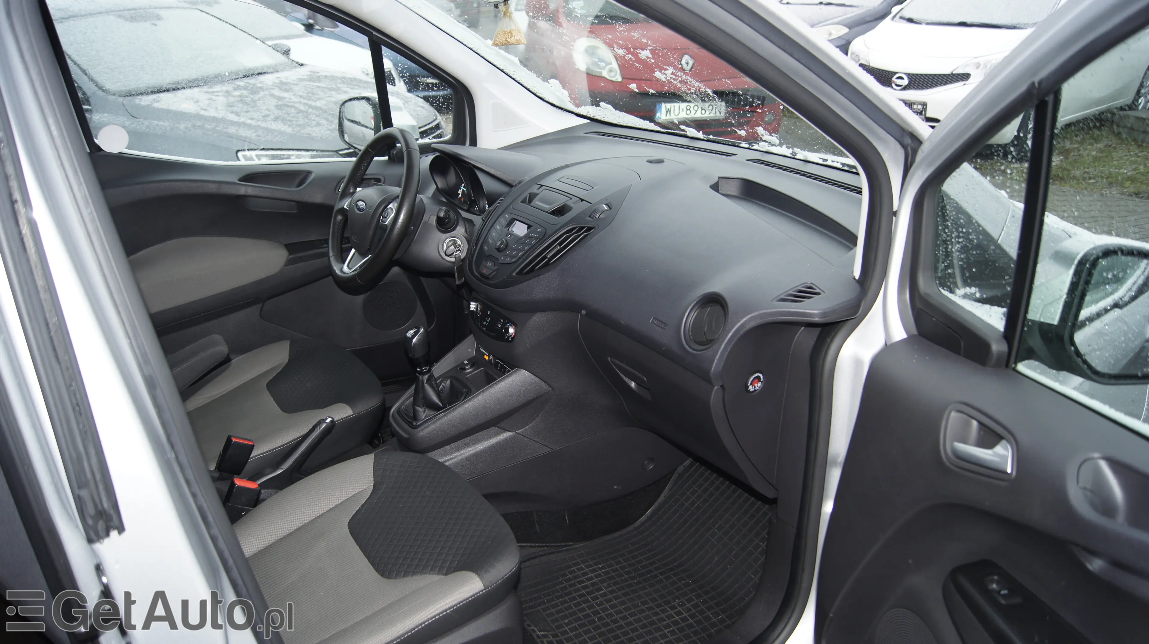 FORD Tourneo Courier 